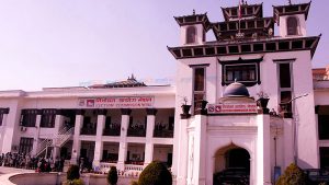 माधव नेपालका निकट नेताले दिए कलम चिह्न सहित दल दर्ताको निवेदन